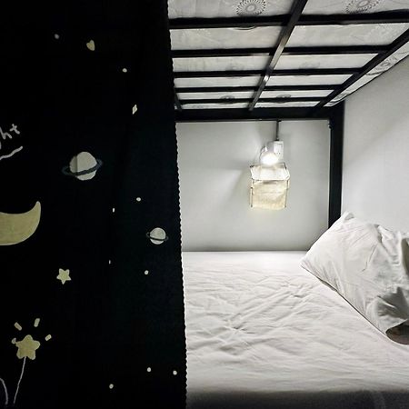 Prachan Hostel Тонгсала Екстериор снимка