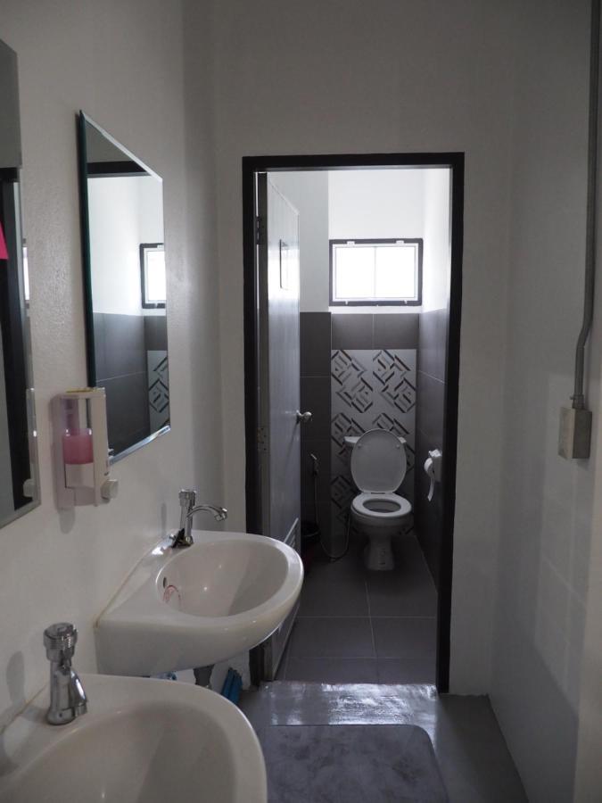 Prachan Hostel Тонгсала Екстериор снимка